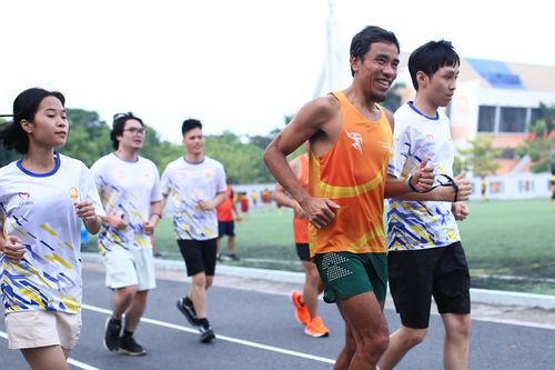 Dự án đặc biệt giúp người khiếm thị chạy marathon