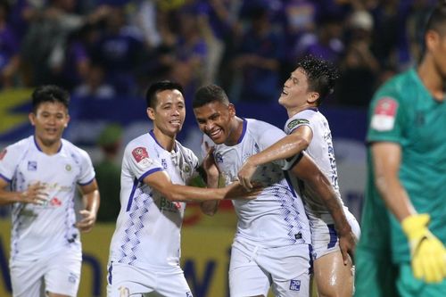 Bị VAR tước bàn thắng nhưng CLB Hà Nội vẫn 'hạ' Hải Phòng