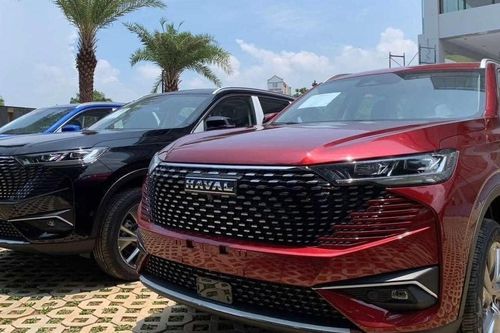 Ô tô mới đua nhau ra mắt, khách Việt thêm nhiều lựa chọn xe xanh
