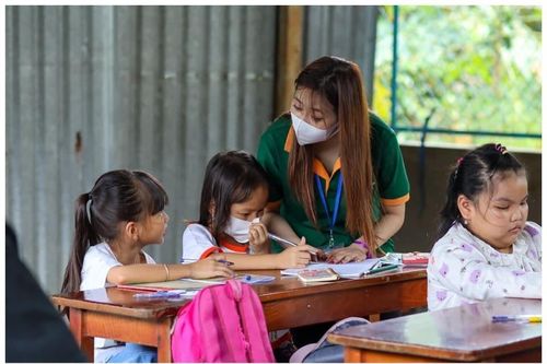 Lớp học 0 đồng của hơn 60 học sinh nghèo