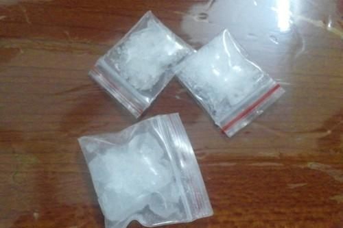 Bình Dương: Bắt giữ nhóm đối tượng sử dụng, tàng trữ ma túy