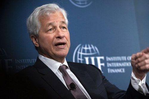 CEO JPMorgan: Mỹ là quốc gia 'thịnh vượng nhất hành tinh', không đáng lo khi Fitch hạ xếp hạng tín nhiệm