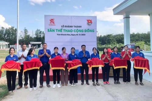 Tỉnh đoàn Khánh Hòa Khánh thành công trình thanh niên 'Sân thể thao cộng đồng' tại xã Khánh Đông