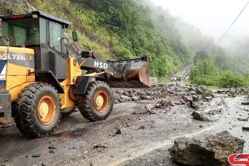 Mường La mưa to, gió lốc gây thiệt hại tài sản