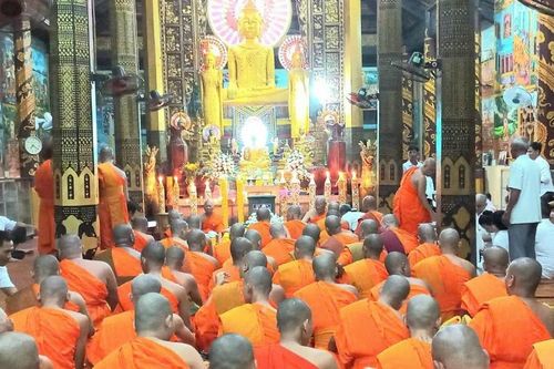 Trà Vinh: Lễ nhập hạ truyền thống của Phật giáo Nam tông Khmer tại chùa Âng