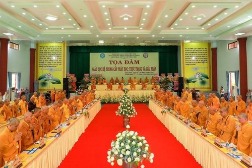 Bình Định: Tọa đàm 'Giáo dục hệ Trung cấp Phật học: Thực trạng và giải pháp'