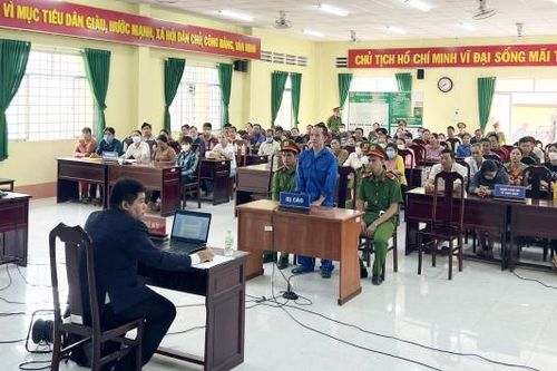 Án chung thân cho kẻ chém chết bạn nhậu