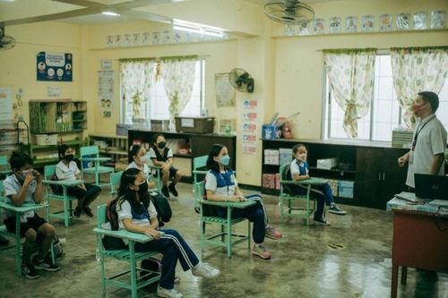 Kinh tế châu Á thiệt hại hàng trăm tỉ USD vì hàng loạt trường học đóng cửa