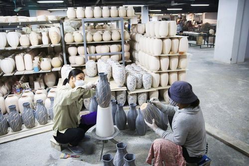 Giữ lửa đất trăm nghề:Bài 2: Thích ứng kinh tế thị trường