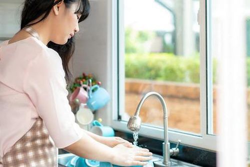 Những mẹo làm sạch đơn giản giúp tiết kiệm khoản tiền không nhỏ mỗi năm