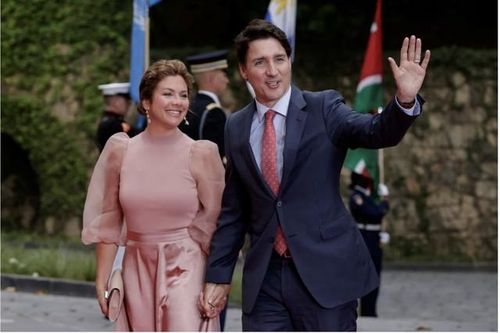 Hành trình 18 năm bên nhau của Thủ tướng Canada và vợ sau tuyên bố ly thân gây bất ngờ