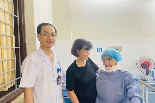 Bệnh nhân 16 tuổi bị chấn thương sọ não, vỡ dập nhiều tạng sau tai nạn giao thông