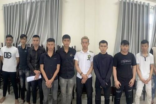 Khởi tố hai nhóm 'dàn trận' hỗn chiến trong đêm khiến 3 người nhập viện
