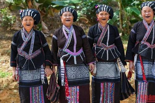 Bảo tồn trang phục truyền thống dân tộc Lự