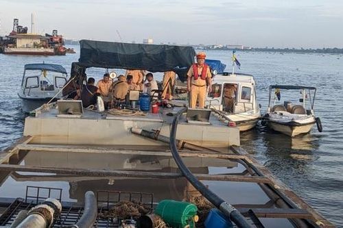 Bài 2: Những dòng sông oằn mình vì 'cát thổ phỉ'