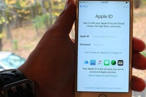 Đối tượng chiếm đoạt tài khoản iCloud rồi bắt nạn nhân chuyển tiền chuộc