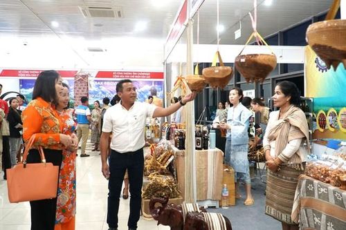 Thúc đẩy giao thương trên tuyến Hành lang kinh tế Đông Tây