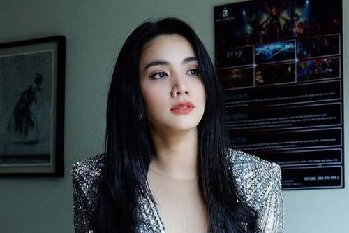 'Đệ nhất mỹ nhân gợi cảm của V-biz' sau 9 năm mới quay lại với sự hối hả