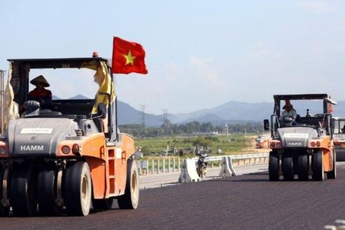 Hai dự án cao tốc Bắc - Nam nỗ lực về đích