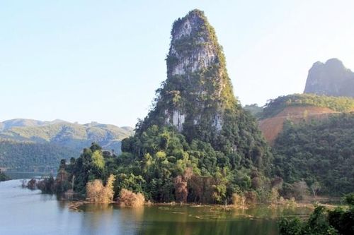 Lai Châu: 'Đánh thức' tiềm năng du lịch Than Uyên