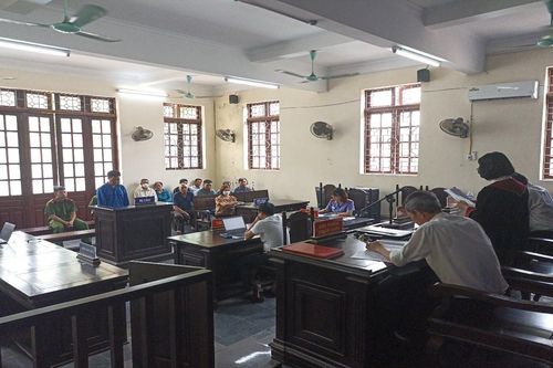 Hình phạt thích đáng cho bị cáo sản xuất hàng cấm và mua bán trái phép chất ma túy