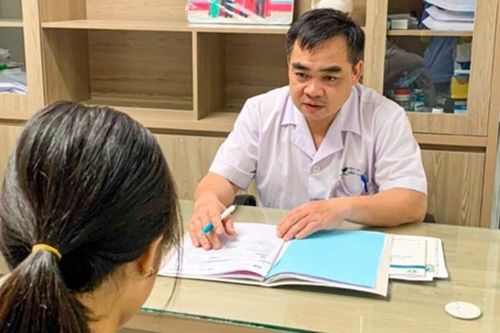 Lý do khiến nữ sinh Hà Nội bồn chồn, hay khóc, phải đi khám tâm lý