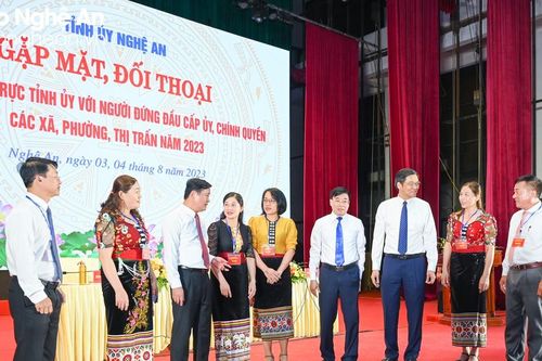 Bí thư Tỉnh ủy Nghệ An nêu 3 câu hỏi với các cán bộ chủ chốt cấp xã