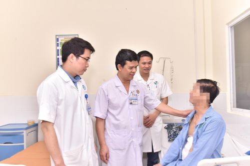 Phẫu thuật thành công khối u gan khổng lồ cho cụ ông 73 tuổi