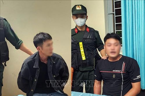 Bắt hai đối tượng đua xe tốc độ, ném pháo nổ vào người đi đường