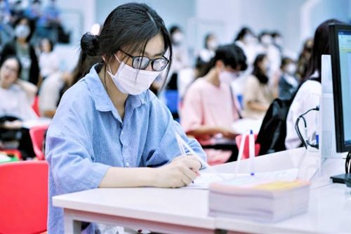 Bản tin 4/8: Điểm danh những ngành được miễn, giảm học phí