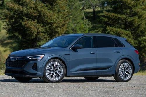 Xe điện Audi Q8 e-Tron 2024 lần đầu ra mắt thị trường Đông Nam Á