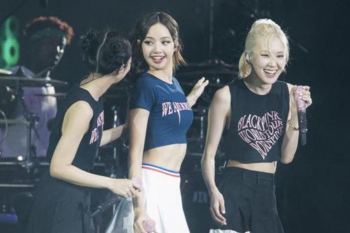Truyền thông Hàn Quốc: Concert của BLACKPINK tại Hà Nội gây chấn động Đông Nam Á