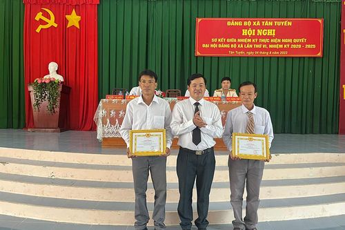 Tân Tuyến định hướng hợp tác phát triển kinh tế nông nghiệp