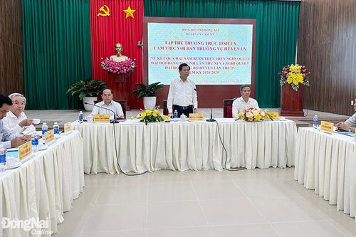 Tháo gỡ khó khăn, tập trung vào nhiệm vụ đột phá