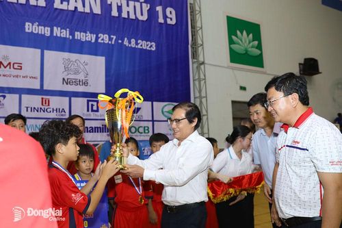 Giải bóng đá nhi đồng Cúp Báo Đồng Nai lần thứ 19-2023: U.11 Biên Hòa bảo vệ thành công chức vô địch