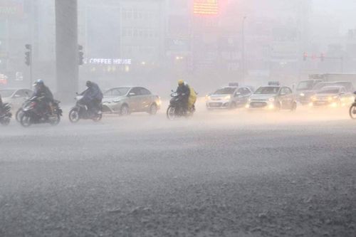 EVNHANOI khuyến cáo an toàn điện trong mưa dông