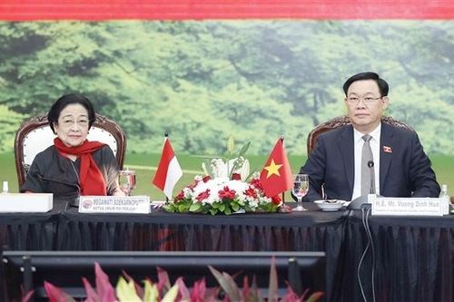 Chủ tịch Quốc hội Vương Đình Huệ hội kiến Chủ tịch Đảng Dân chủ Indonesia Đấu tranh