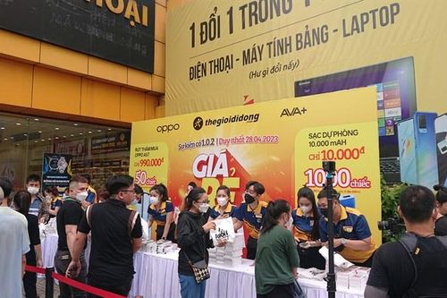 Cuộc chiến bán lẻ: MWG lợi thế 'ông lớn', FRT nuôi át chủ bài