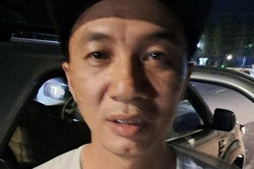 Chồng mang kiếm chém vợ cũ và con trai nhập viện