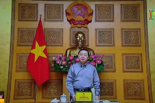 Phát triển văn hóa gắn với xây dựng con người Việt Nam