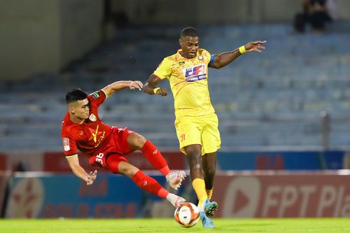 CLB Hà Tĩnh đập tan tin đồn, ngáng đường 3 ứng viên vô địch V-League