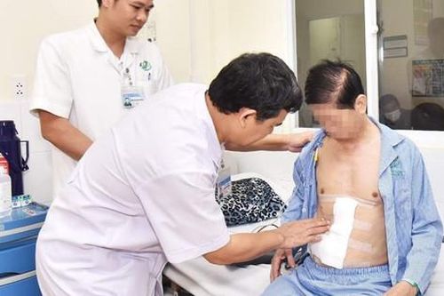 Bệnh viện Quân y 175 phẫu thuật thành công khối u gan gần 2kg