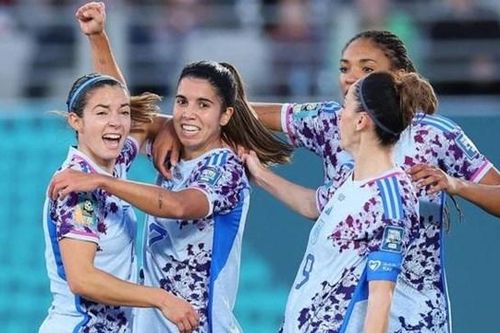 Chiến thắng 5-1, ĐT nữ Tây Ban Nha lần đầu vào tứ kết World Cup