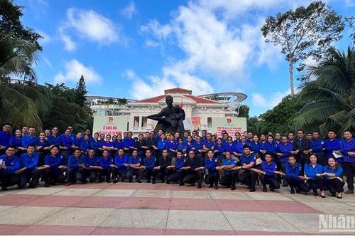 Thanh niên Lào giao lưu, học tập tại Thành phố Hồ Chí Minh