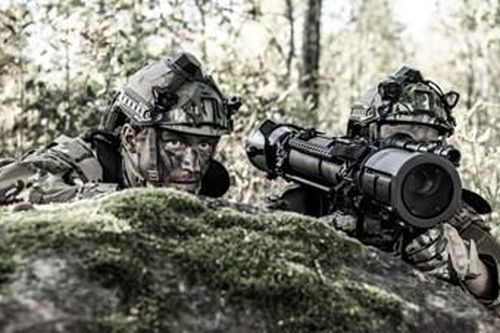 'Hỏa thần' vác vai Carl Gustaf M4 đắt hàng nhất thế giới?