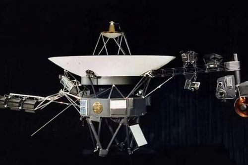 NASA đã kết nối thành công với tàu vũ trụ Voyager 2 sau hai tuần mất liên lạc