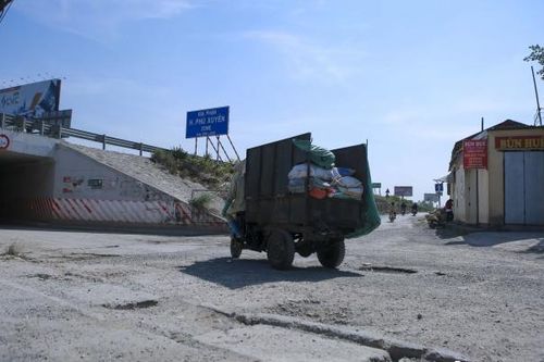 Đầu tư xây dựng đường gom phía Đông cao tốc Pháp Vân - Cầu Giẽ