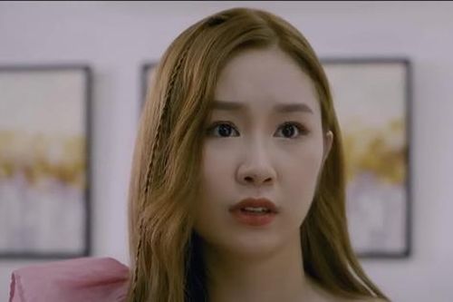 Cảnh bạn thân khác giới gội đầu cho nhau trong phim Việt giờ vàng gây tranh cãi