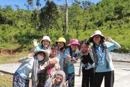 Mùa hè xanh đầu tiên