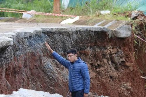 Đường Hồ Chí Minh qua Đắk Nông lại sụt lún đến 3m, đứt gãy nghiêm trọng